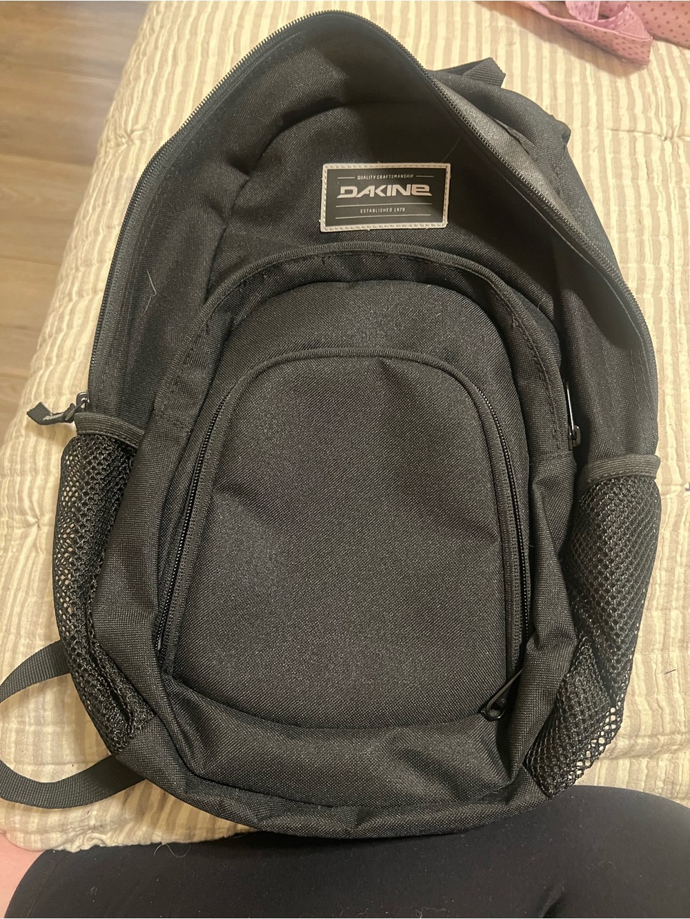 Dakine Black Men's Backpack with Mesh Side Pockets